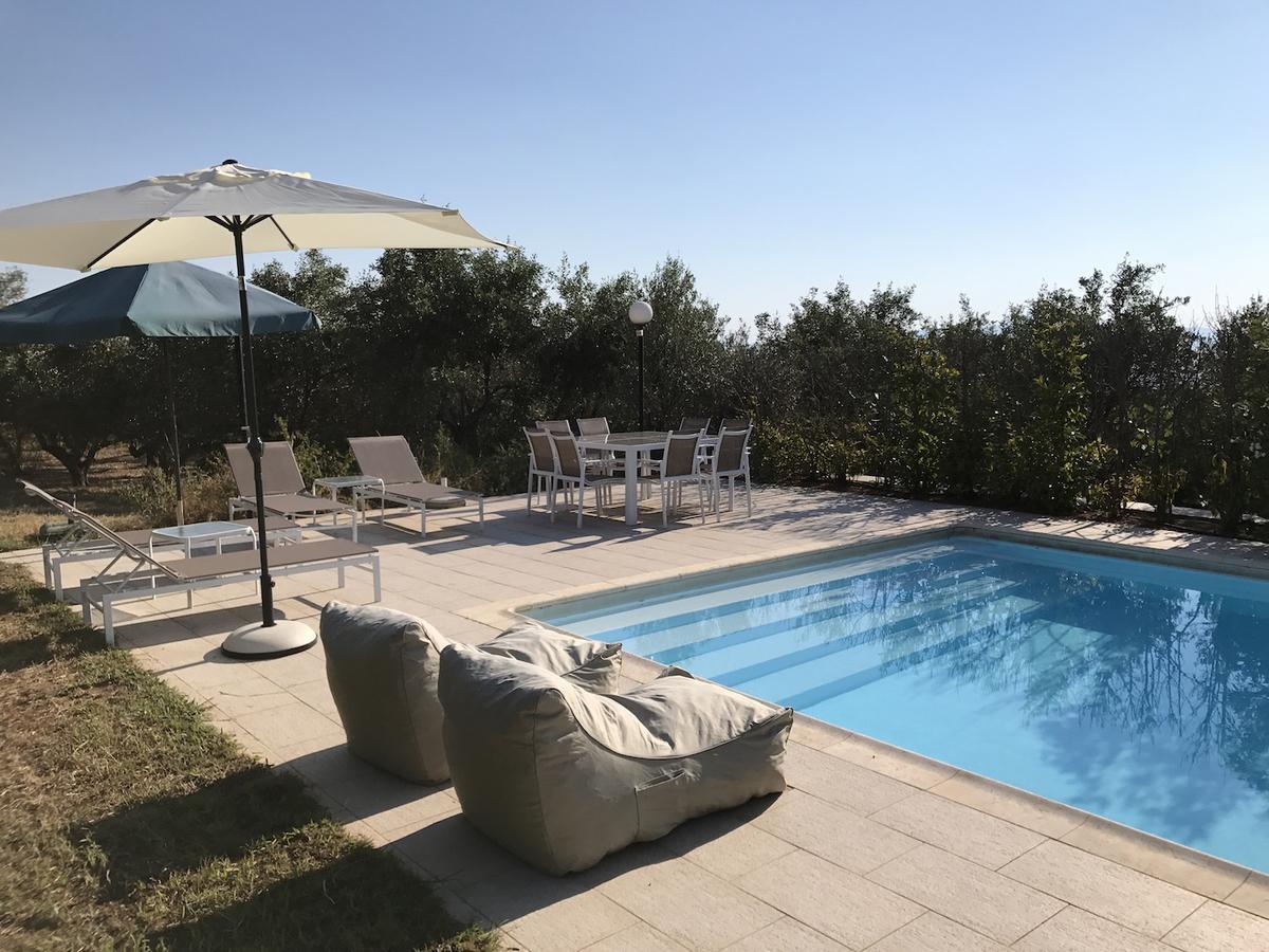 Irimar Retreat Managed By Hilltop Residences Mikrá Mandínia Dış mekan fotoğraf